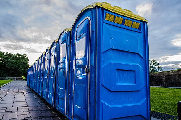 Best Best portable toilet rental  in Maywood, CA